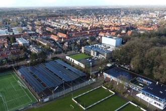 Spant eerste eventlocatie met een solar carport